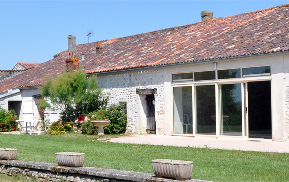 grands gites avec piscine charente maritime